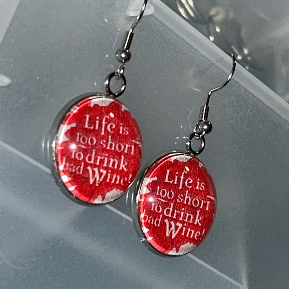 Trader Joe’s drink wine earrings 20mm - Picture 2 of 2